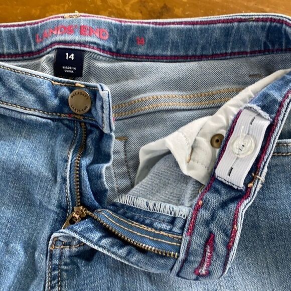 Lands’ End Rolled Hem Cuff Denim Jean Shorts Sz 14 - Picture 3 of 5